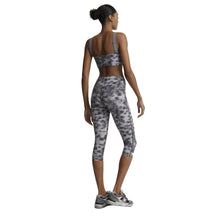 Load image into Gallery viewer, Varley Lets Go Crop 18 Concrete Leaf Wmns Leggings
 - 2