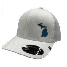 Load image into Gallery viewer, TravisMathew Widder 2.0 Michigan Hat - White/Blue/One Size
 - 18